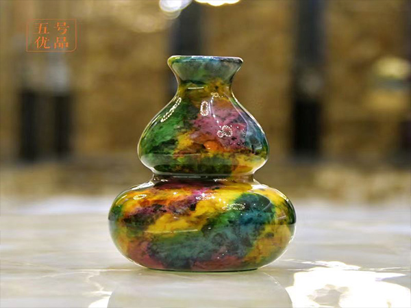 Colorful jade vase 